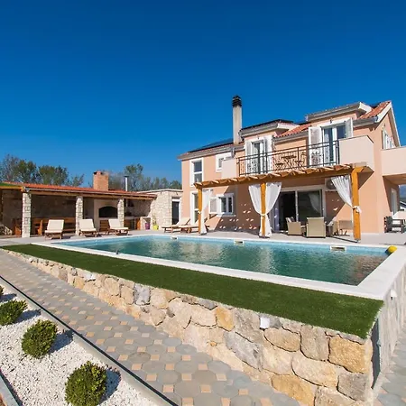 Villa Beautiful Countryside