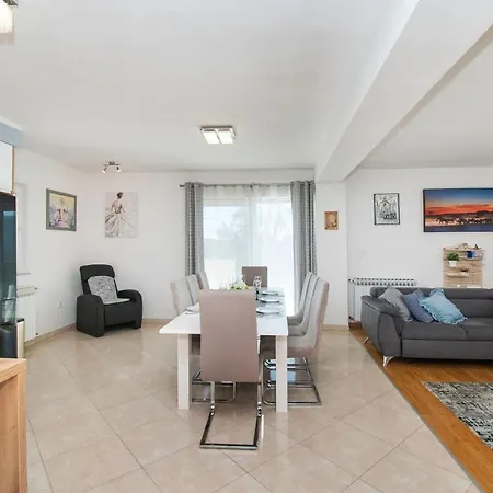 Βίλα Beautiful Countryside *