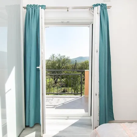 Beautiful Countryside Villa Drniš